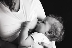 breastfeeding-2428378_1280