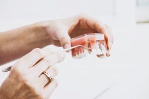 writing-hand-ring-finger-nail-close-up-59307-pxhere.com