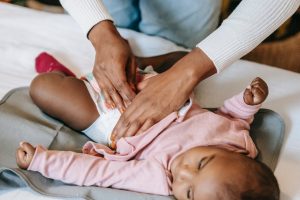 Les risques qu'encoure bébé si vous choisissez mal ses couches jetables