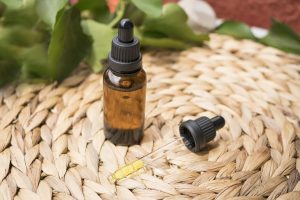 cbd-oil-gebd42e21a_1280
